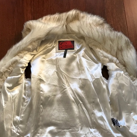 VERY POSH, SPECIAL OCCASION FAUX FUR VEST EUC - Picture 2 of 9